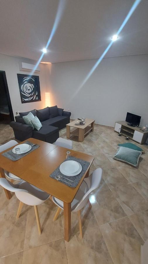 Vanas Apartment Ártemida Kültér fotó
